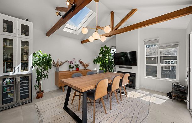 2566 Mcbain Avenue Quilchena