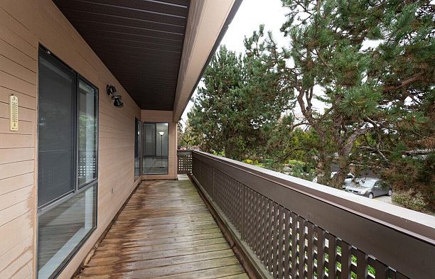 207 333 Wethersfield Drive South Cambie