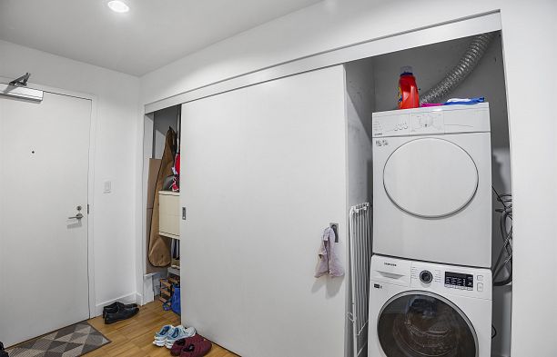 1401 108 W Cordova Street Downtown VW