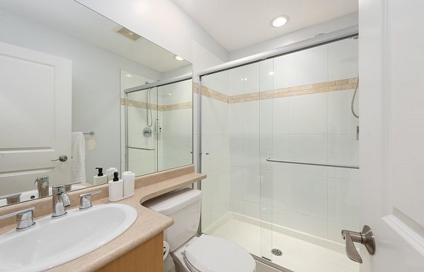 319 W 59th Avenue South Cambie