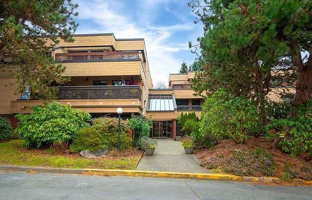 207 333 Wethersfield Drive South Cambie