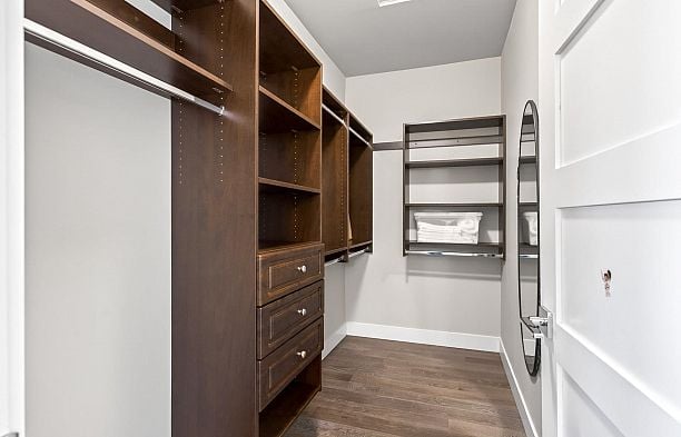 2989 W 32nd Avenue MacKenzie Heights