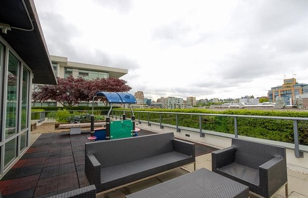 232 1777 W 7th Avenue Fairview VW