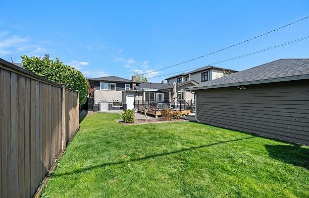 2566 Mcbain Avenue Quilchena