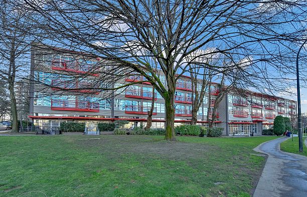 305 350 E 2nd Avenue Mount Pleasant VE