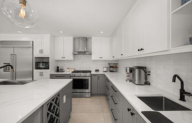 2566 Mcbain Avenue Quilchena