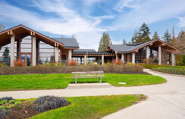 207 333 Wethersfield Drive South Cambie