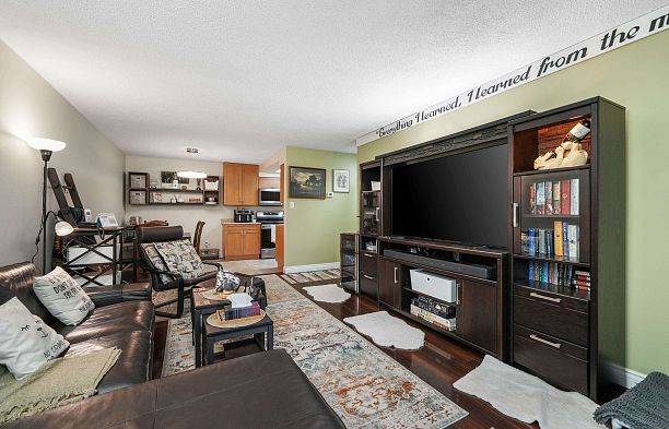 201 444 E 6th Avenue Mount Pleasant VE