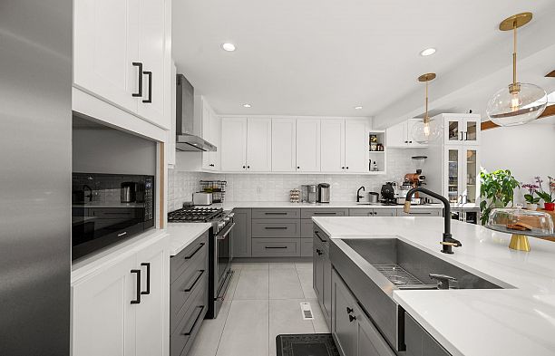 2566 Mcbain Avenue Quilchena