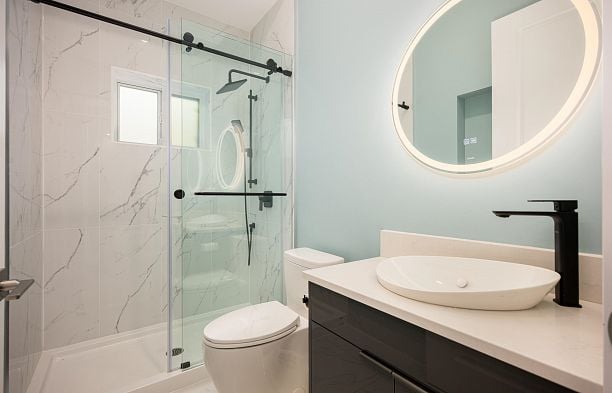 1 58 E 39th Avenue Main