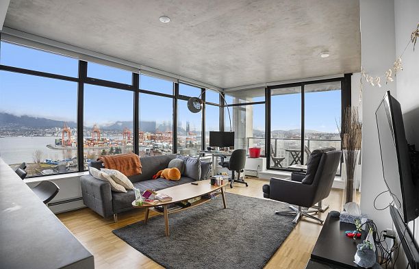 1401 108 W Cordova Street Downtown VW