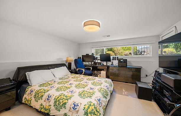 2566 Mcbain Avenue Quilchena