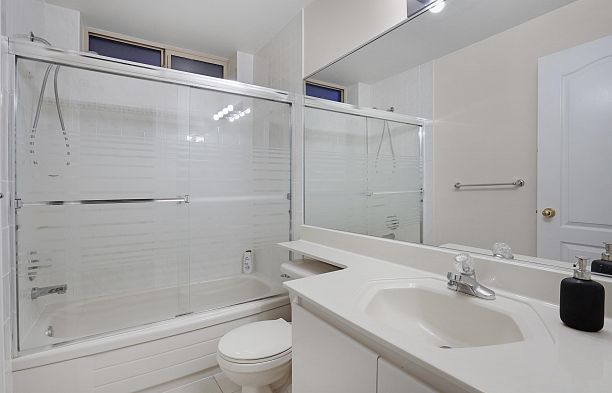 3263 W 38th Avenue Kerrisdale