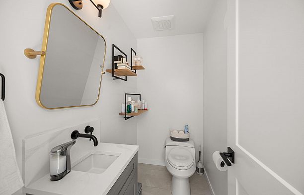 2566 Mcbain Avenue Quilchena