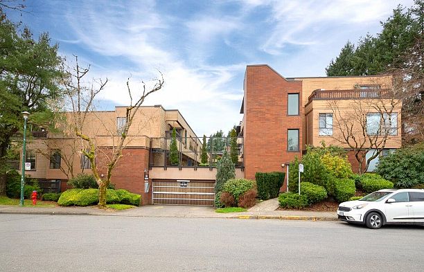 207 333 Wethersfield Drive South Cambie
