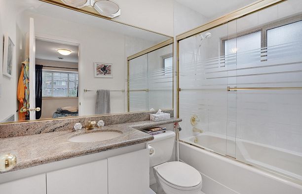 3263 W 38th Avenue Kerrisdale