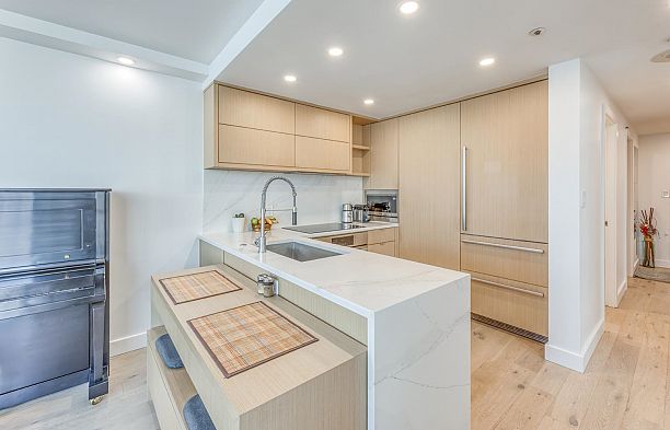 1001 588 Broughton Street Coal Harbour