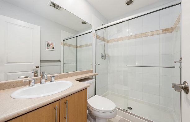 319 W 59th Avenue South Cambie