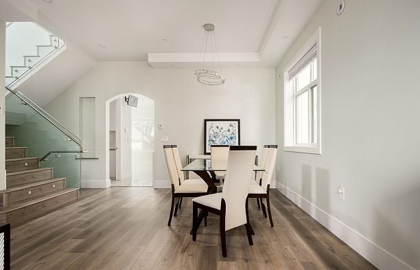 1 58 E 39th Avenue Main