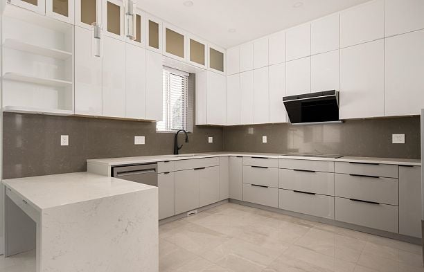 1 58 E 39th Avenue Main