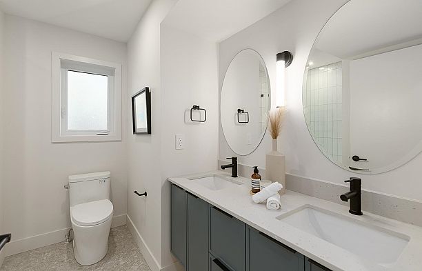 1 7 E 23rd Avenue Main