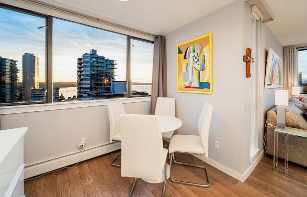 1501 1740 Comox Street West End VW