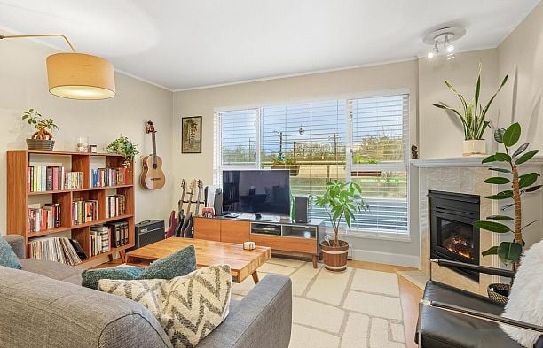 209 3480 Main Street Main