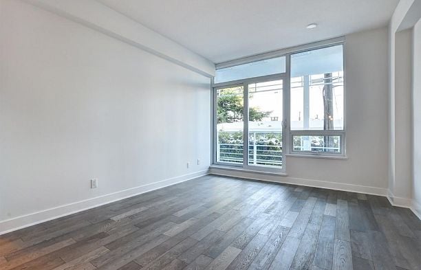 207 677 W 41ST AVENUE, Vancouver BC V5Z 3M4 Cambie