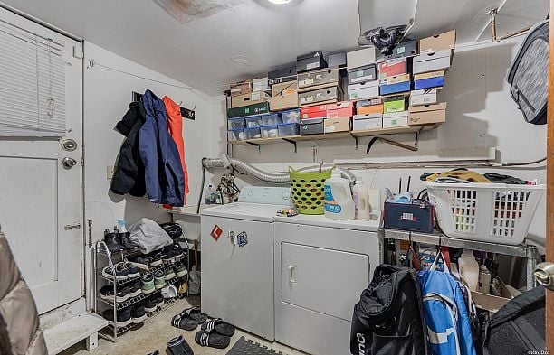 308 E King Edward Avenue Main