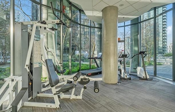 502 1331 W Georgia Street Coal Harbour