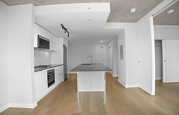 2808 108 W Cordova Street Downtown VW