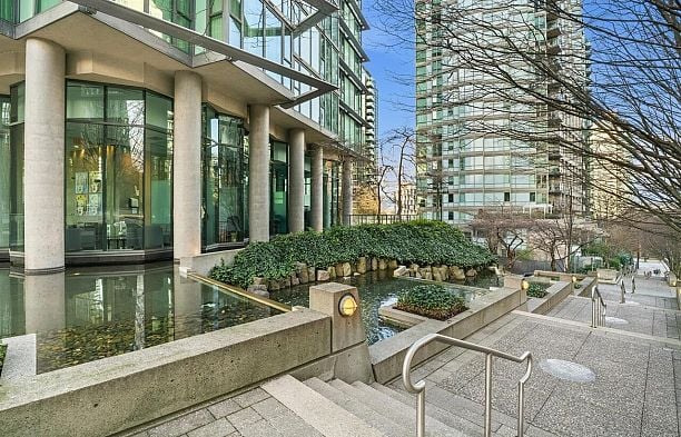 502 1331 W Georgia Street Coal Harbour