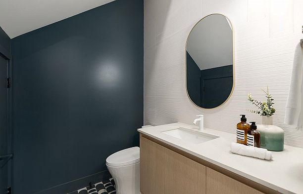 1 7 E 23rd Avenue Main