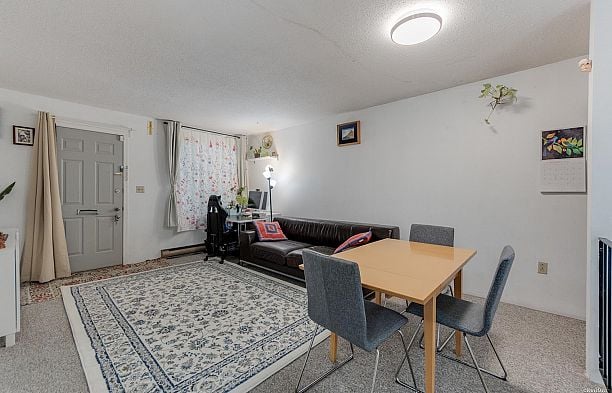 308 E King Edward Avenue Main