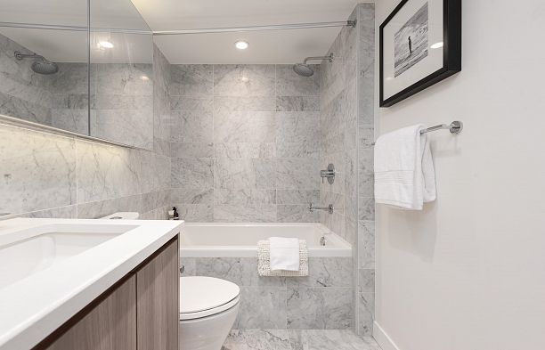 2105 433 SW Marine Drive Marpole