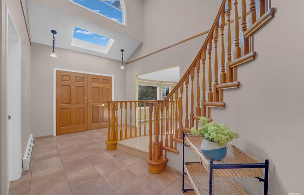 2445 W 19th Avenue Arbutus