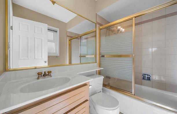 2445 W 19th Avenue Arbutus