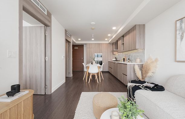 2105 433 SW Marine Drive Marpole