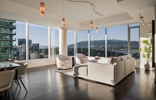 2201 277 Thurlow Street Coal Harbour