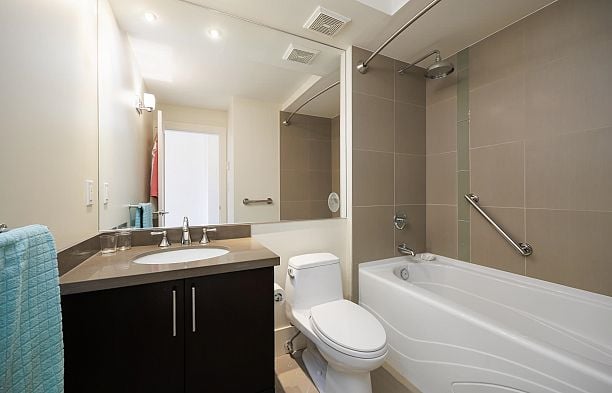 112 4101 Yew Street Quilchena