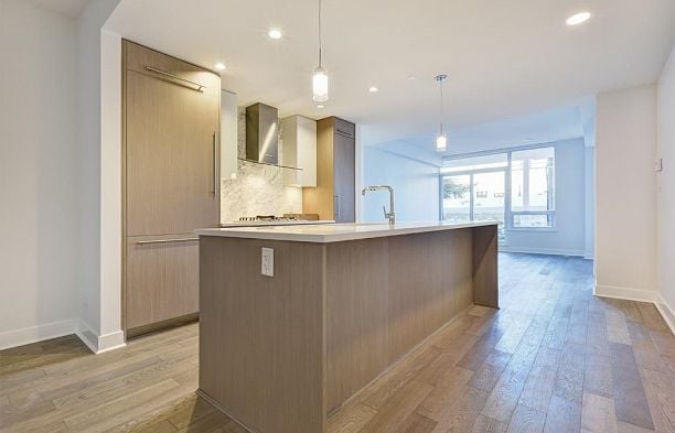 207 677 W 41ST AVENUE, Vancouver BC V5Z 3M4 Cambie