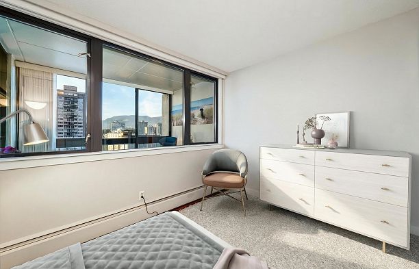 1501 1740 Comox Street West End VW