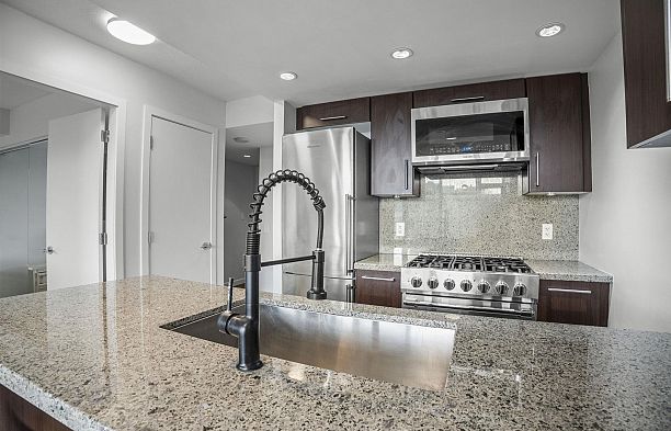 1405 168 W 1st Avenue False Creek