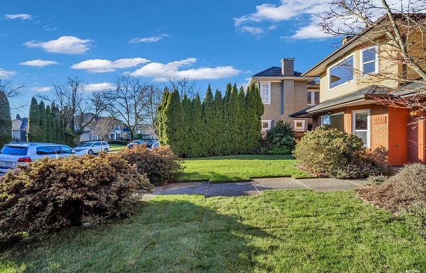 2445 W 19th Avenue Arbutus