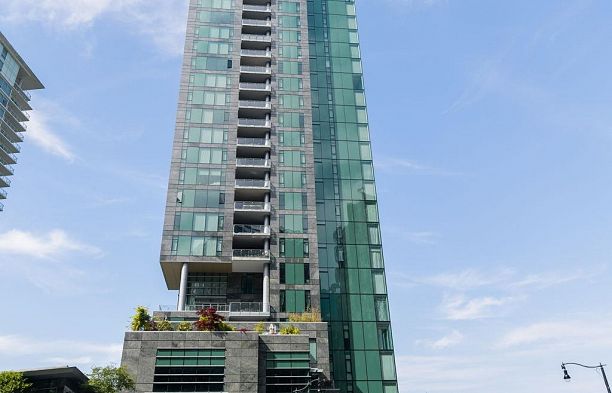 2201 277 Thurlow Street Coal Harbour