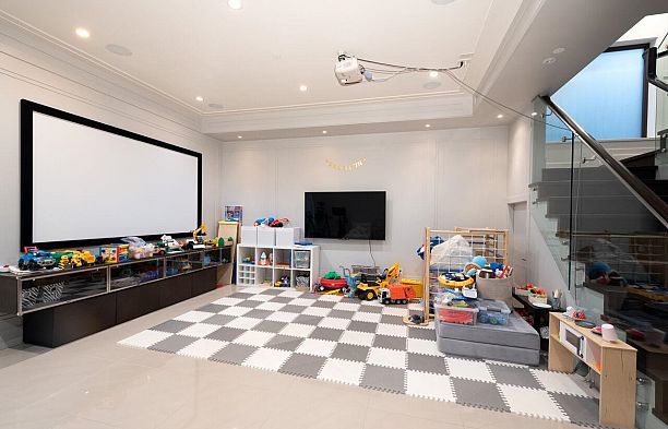 3739 W 24th Avenue Dunbar