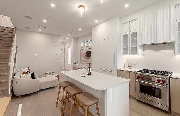 1 7 E 23rd Avenue Main