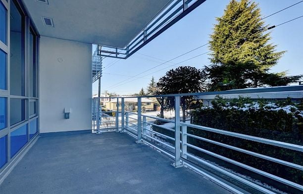 207 677 W 41ST AVENUE, Vancouver BC V5Z 3M4 Cambie