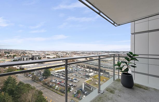 2105 433 SW Marine Drive Marpole