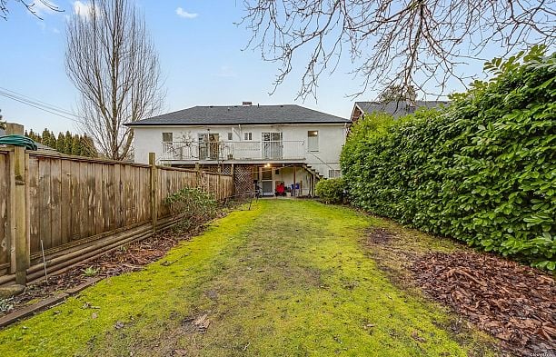 308 E King Edward Avenue Main